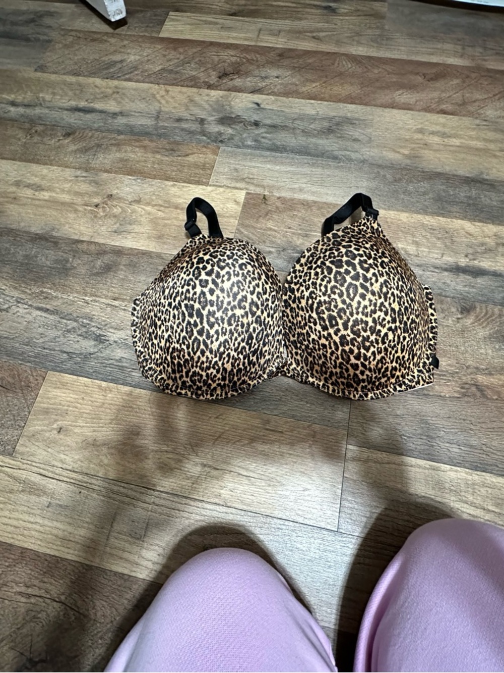 Victoria's Secret Leopard Print T-Shirt Bra - Tan & Black